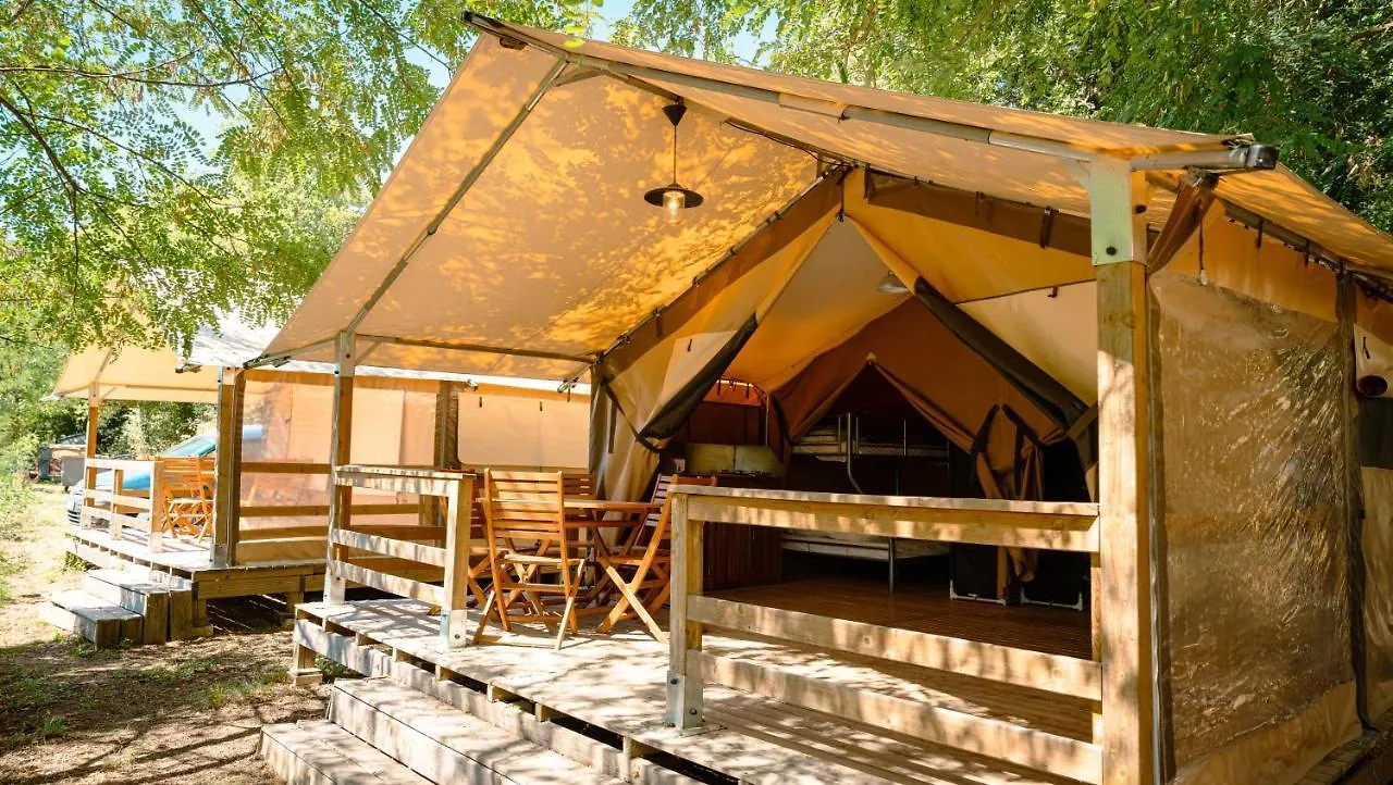 Aloha Plage Camping 4Etoiles Sampzon キャンプ場